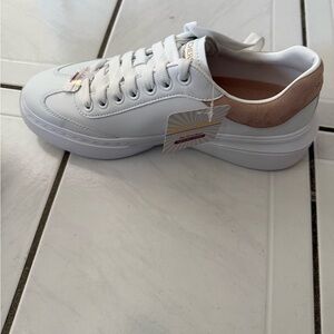 Skechers White and Peach Sneakers